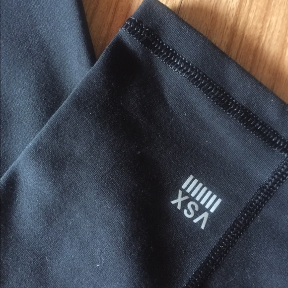 Victoria’s Secret Yoga Capris size S - Picture 5 of 5